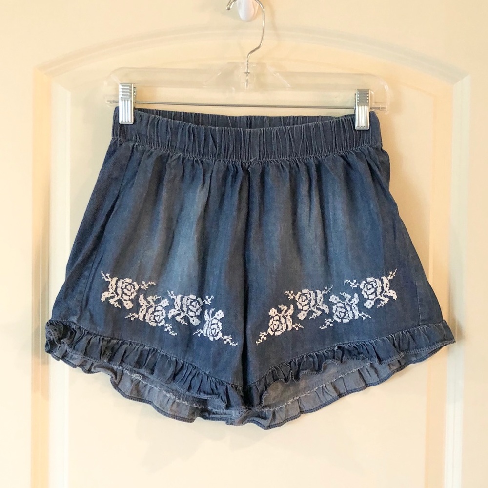 Alya Floral Embroidered Ruffle Hem Denim Shorts M Blue Boho Cottagecore